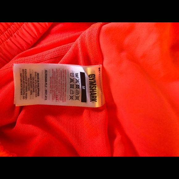 Gymshark Mid Rise Pulse shorts - Picture 2 of 3